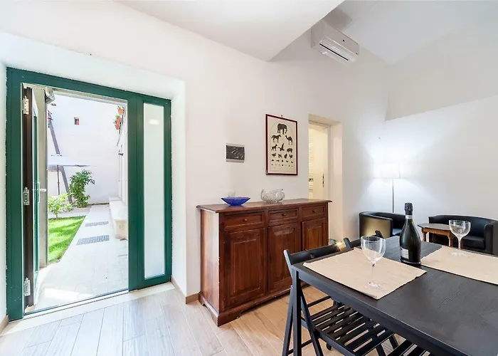 Il Giardino Dell'argano Rosso