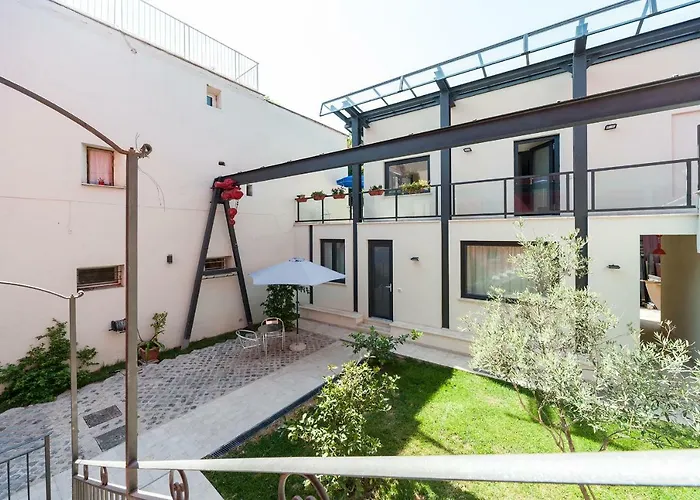 Il Giardino Dell'argano Rosso * Roma