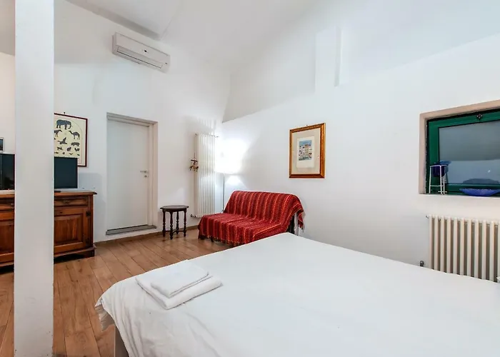 Il Giardino Dell'argano Rosso Roma