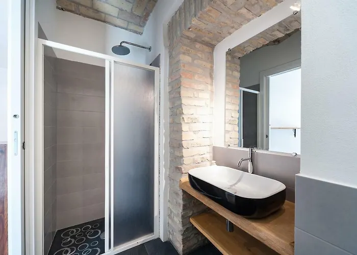 Il Giardino Dell'argano Rosso * Roma